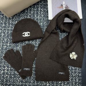 Chanel scarf hat gloves (33) 3422287