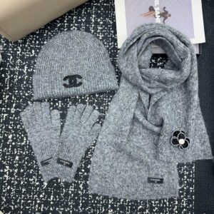 Chanel scarf hat gloves (34) 3422288