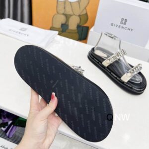 Givenchy sz35 440 NW0302 05 2414611