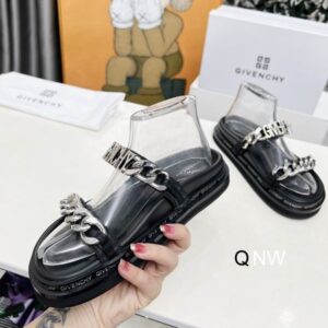 Givenchy sz35 440 NW0302 17 2414599