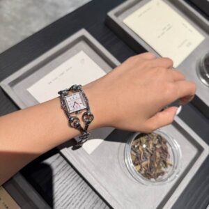 Gucci watch 22 (11) 3330499