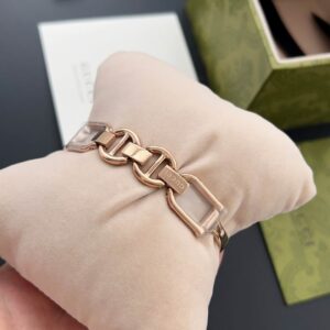 Gucci watch 77 (24) 3376199