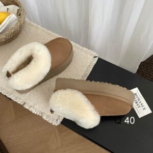 UGG sz35 40 HX1101 03 2720339