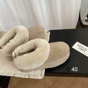 UGG sz35 40 HX1101 05 2720337