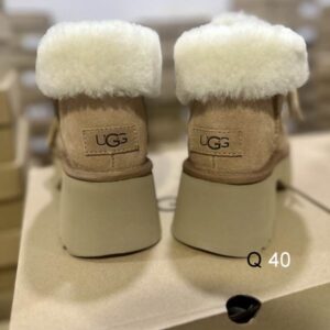 UGG sz35 40 HX1106 11 2720343