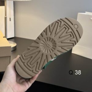 UGG sz35 40 LY1103 05 2720388