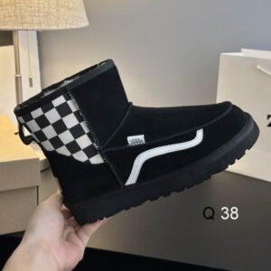 UGG sz35 40 LY111003 2720420