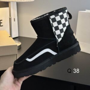 UGG sz35 40 LY111004 2720419