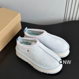 UGG sz35 40 N110 06 2720446