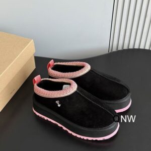 UGG sz35 40 N110 17 2720435