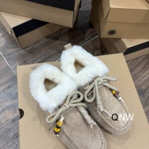 UGG sz35 40 N110907 2720474