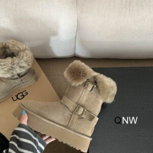 UGG sz35 40 N111312 2720498