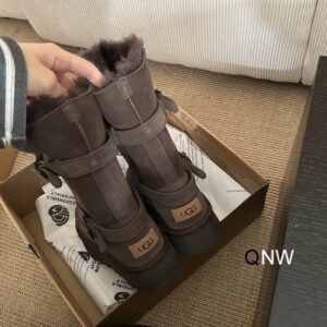 UGG sz35 40 N111317 2720493