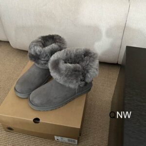 UGG sz35 40 N111408 2720519