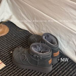 UGG sz35 40 N111508 2720530