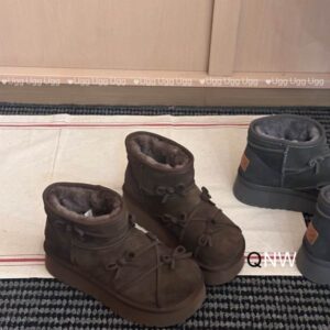 UGG sz35 40 N111510 2720528