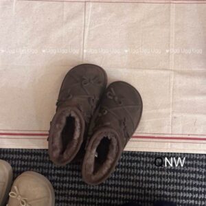 UGG sz35 40 N111512 2720526