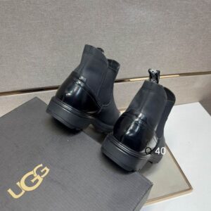 UGG sz38 45 HX110604 2720220
