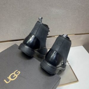 UGG sz38 45 HX110704 2720228