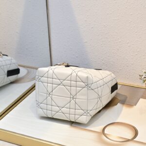 New Collection Dior Bag 1072 6 be2f43d5