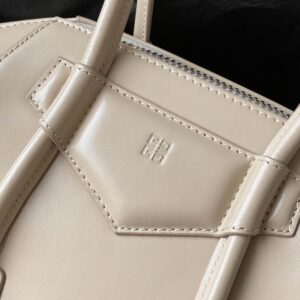 New Collection Givenchy(Original Version) Bag 013 3 19901150 18x19x13cm YT (4) 1993991