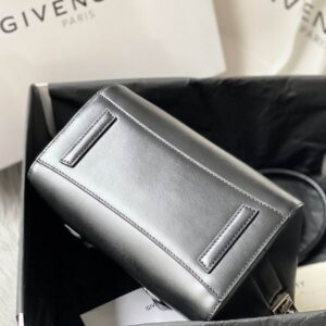 New Collection Givenchy(Original Version) Bag 014 3 19901150 19x20x13cm YT (4) 1994009