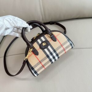 New Collection Burberry(Original Version) Bag 157 3 281157 19.5x9x12cm HQ (4) 1990033