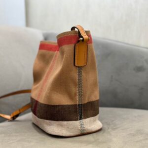 New Collection Burberry(Original Version) Bag 130 3 9361 24.5x17cm HQ (3) 1990991