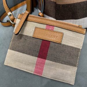 New Collection Burberry(Original Version) Bag 130 5 9361 24.5x17cm HQ (6) 1990988