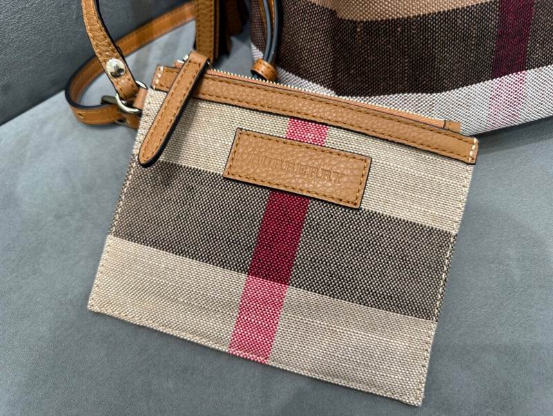New Collection Burberry(Original Version) Bag 130 New Collection Burberry(Original Version) Bag 130