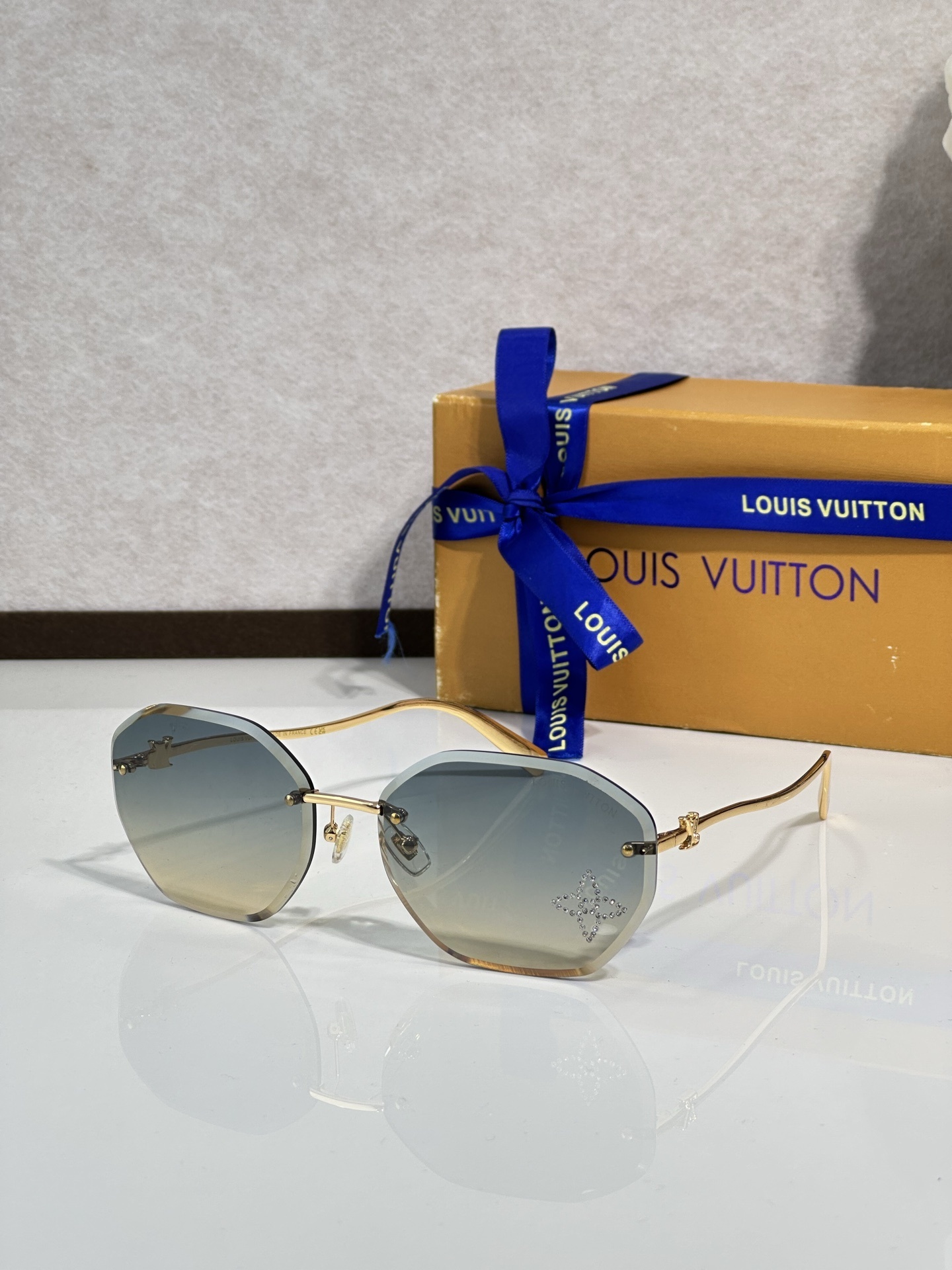 New Collection LV Glasses 330 New Collection LV Glasses 330