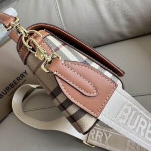 Burberry 24x8x14cm HQ (2) 1993636