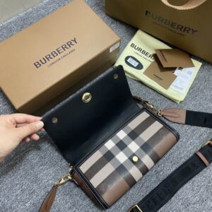 Burberry 24x8x14cm HQ (5) 1993624
