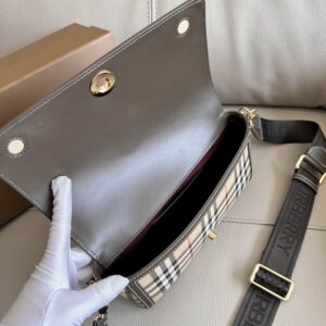 Burberry 24x8x14cm HQ (6) 1993615