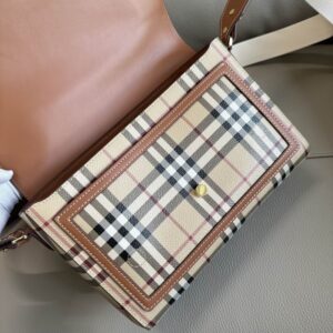 Burberry 25x8.5x18cm HQ (3) 1993693