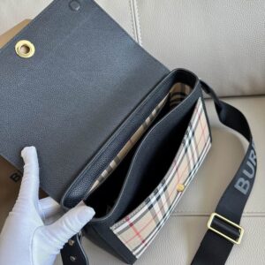 Burberry 25x8.5x18cm HQ (5) 1993663