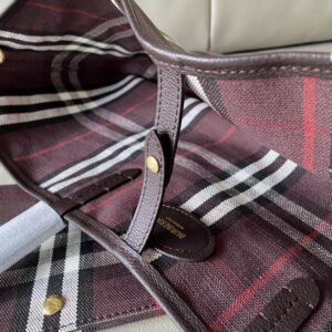 New Collection Burberry(Original Version) Bag 145 5 Burberry 38x16.5x28cm HQ (9) 1990141