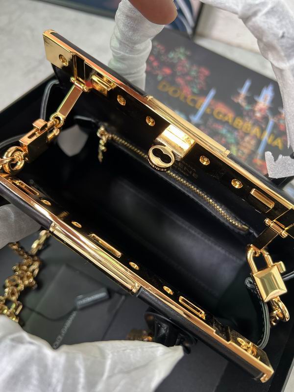 New Collection Dolce & Gabbana 44 New Collection Dolce & Gabbana 44