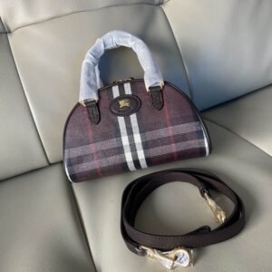 New Collection Burberry(Original Version) Bag 139
