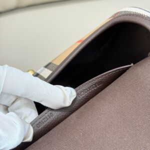 New Collection Burberry(Original Version) Bag 160 6 Highlands 24.5x8x18cm HQ (9) 1990061