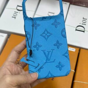 LV iPhone Shell 06 (4) 3552568