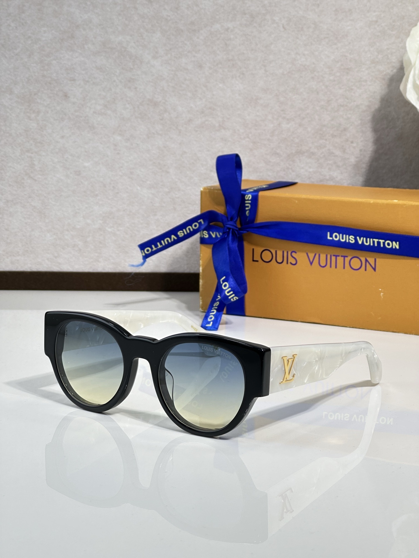 New Collection LV Glasses 326 New Collection LV Glasses 326