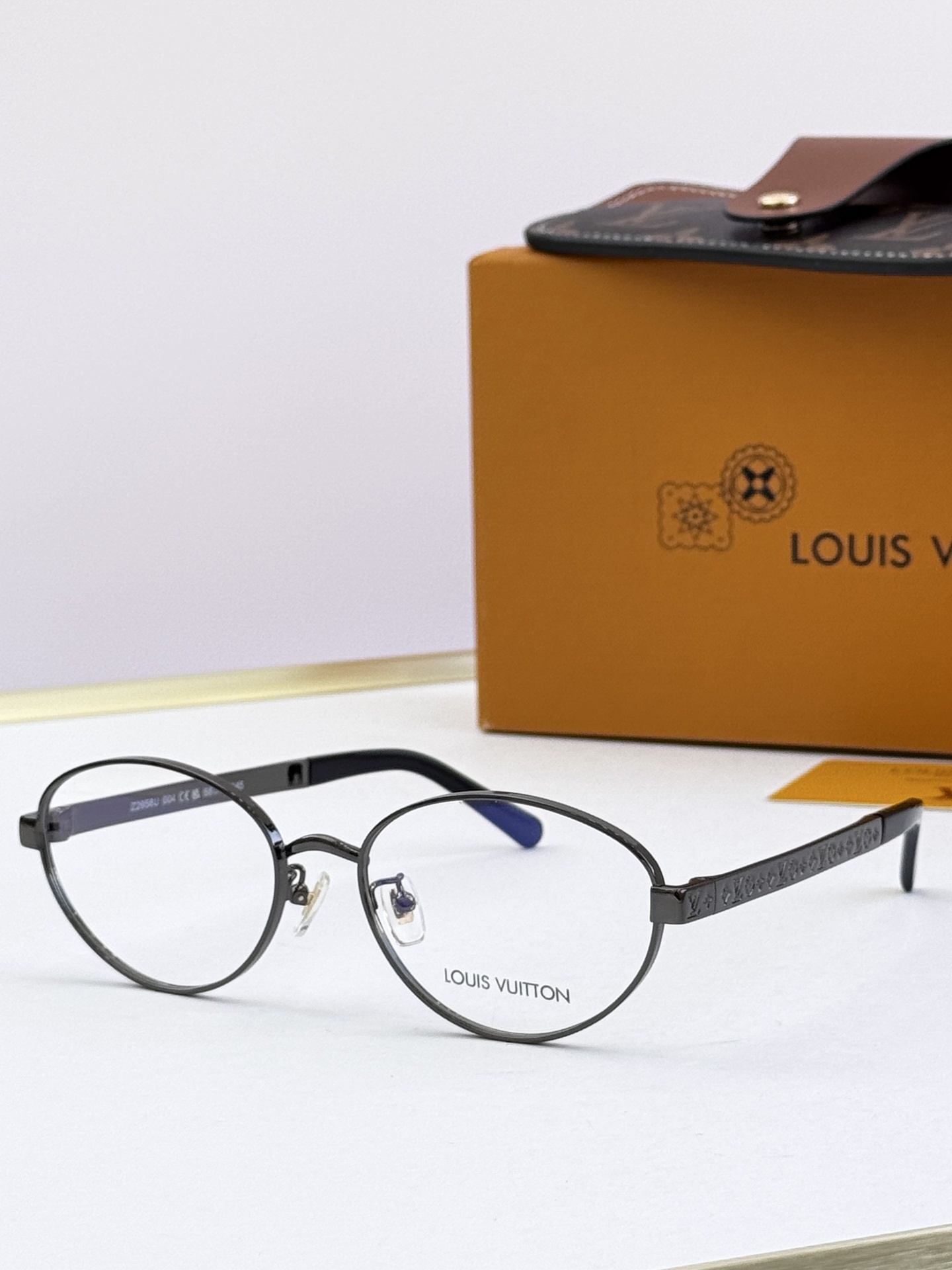 New Collection LV Glasses 335 New Collection LV Glasses 335