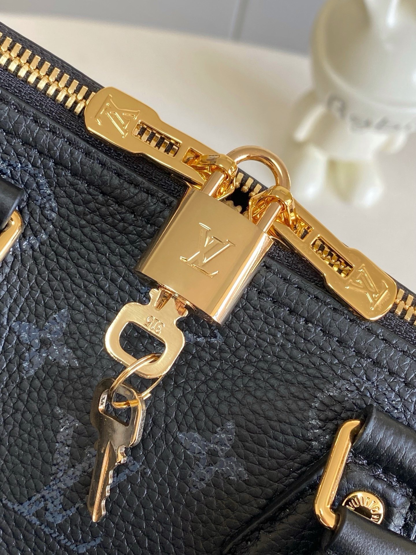 New Collection LV Bag 2599 New Collection LV Bag 2599