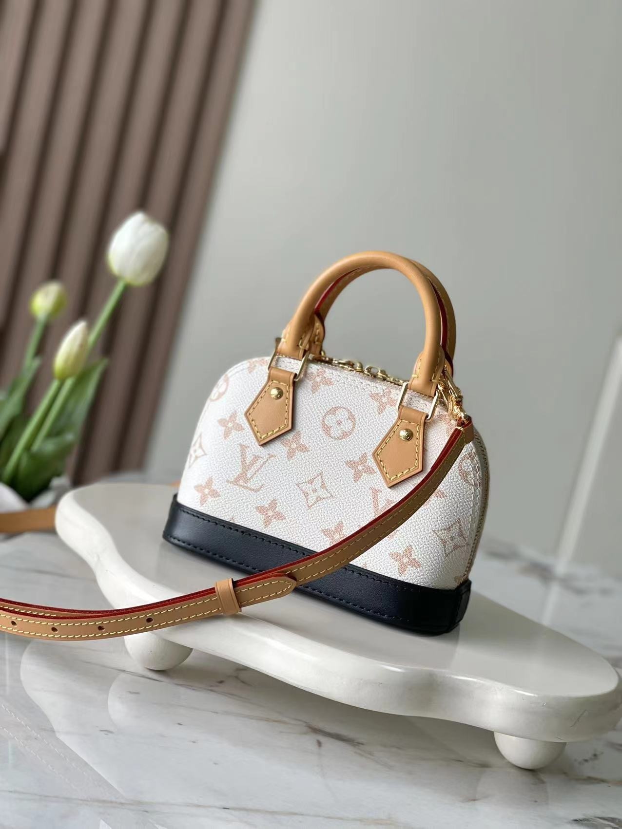 New Collection LV Bag 2592 New Collection LV Bag 2592