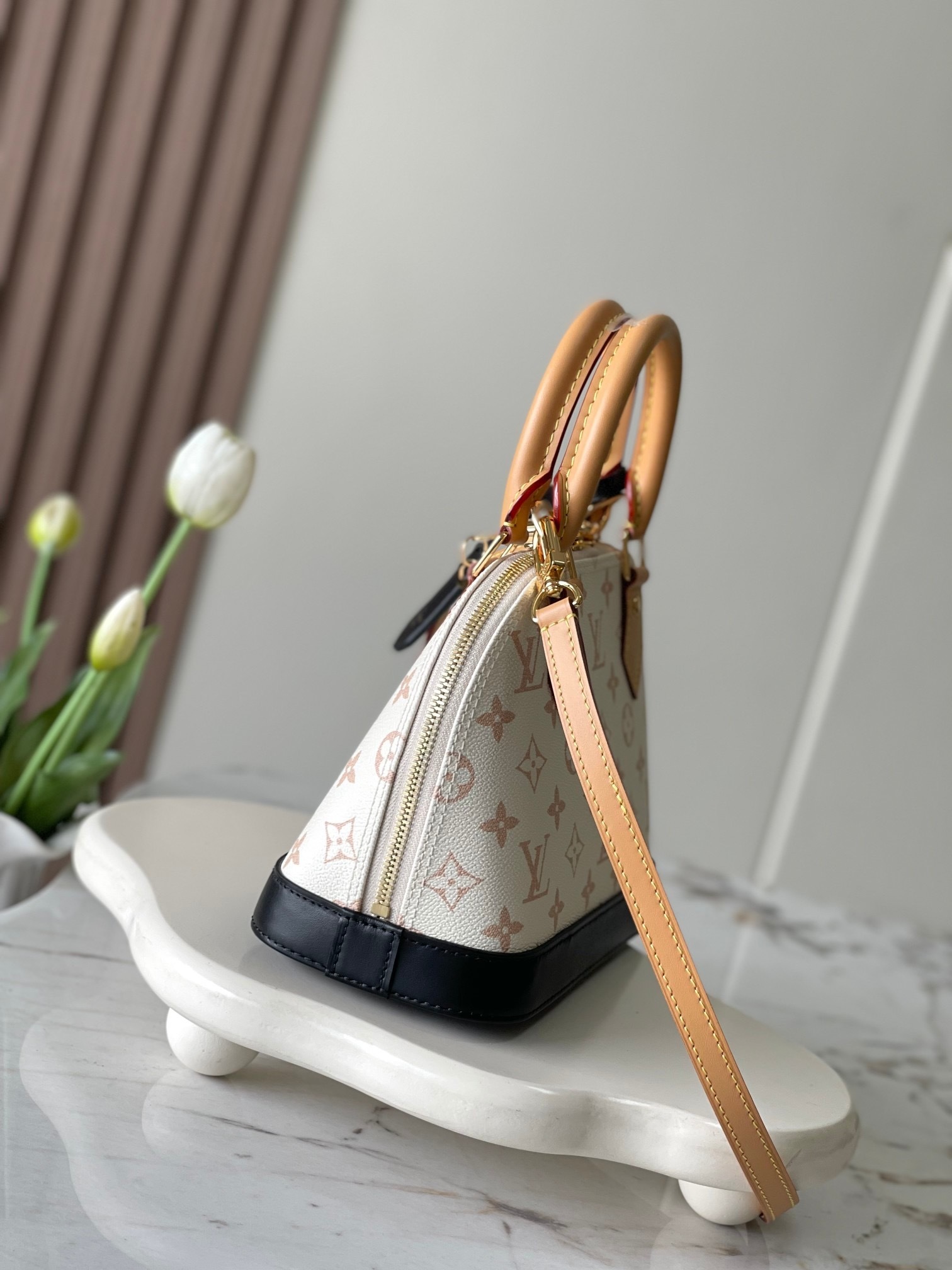 New Collection LV Bag 2593 New Collection LV Bag 2593