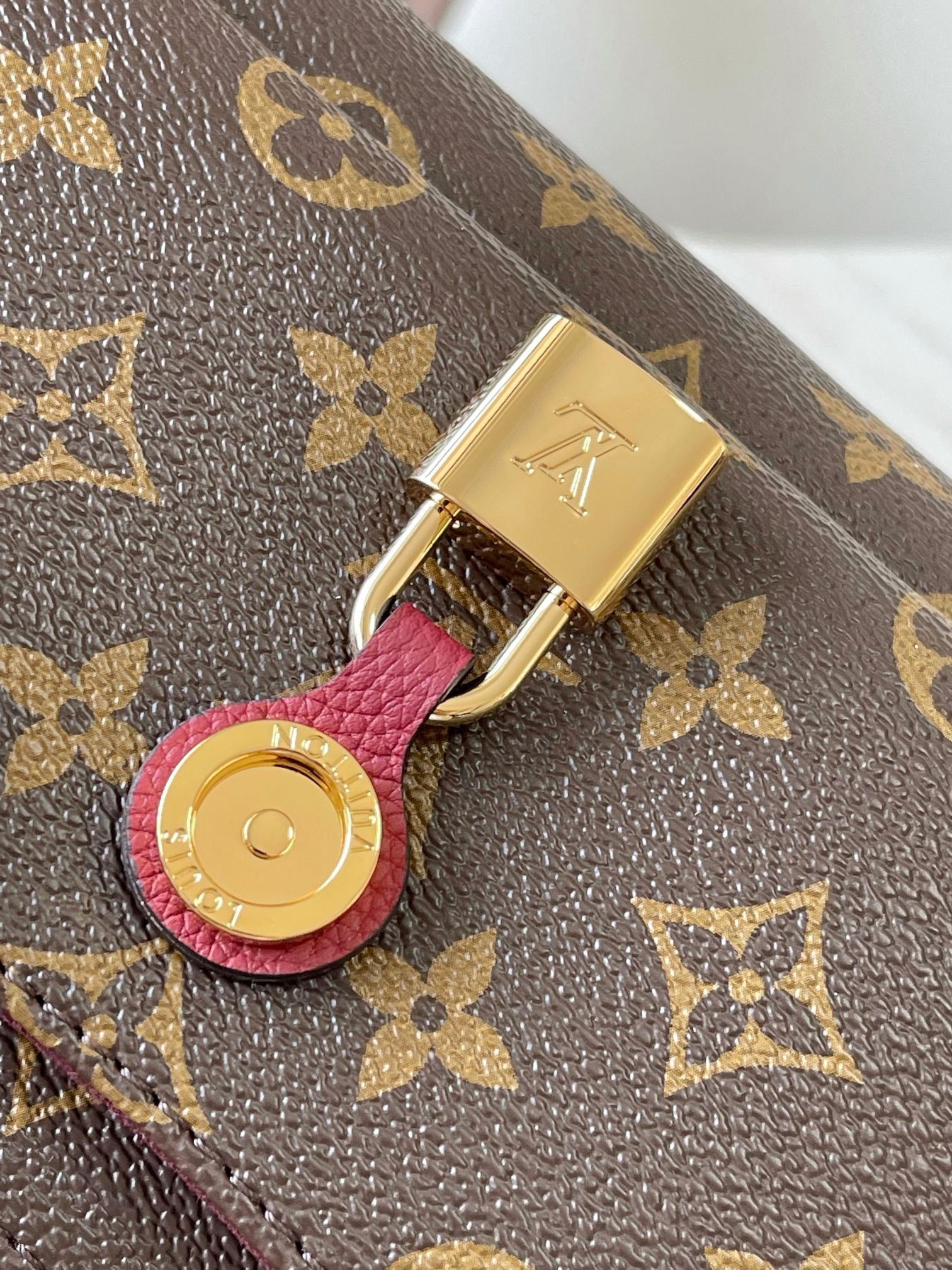 New Collection LV Bag 2590 New Collection LV Bag 2590