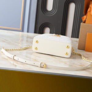 New Collection LV Bag 2607 4 Cap M14389 27x18x9cm ss14 2008578