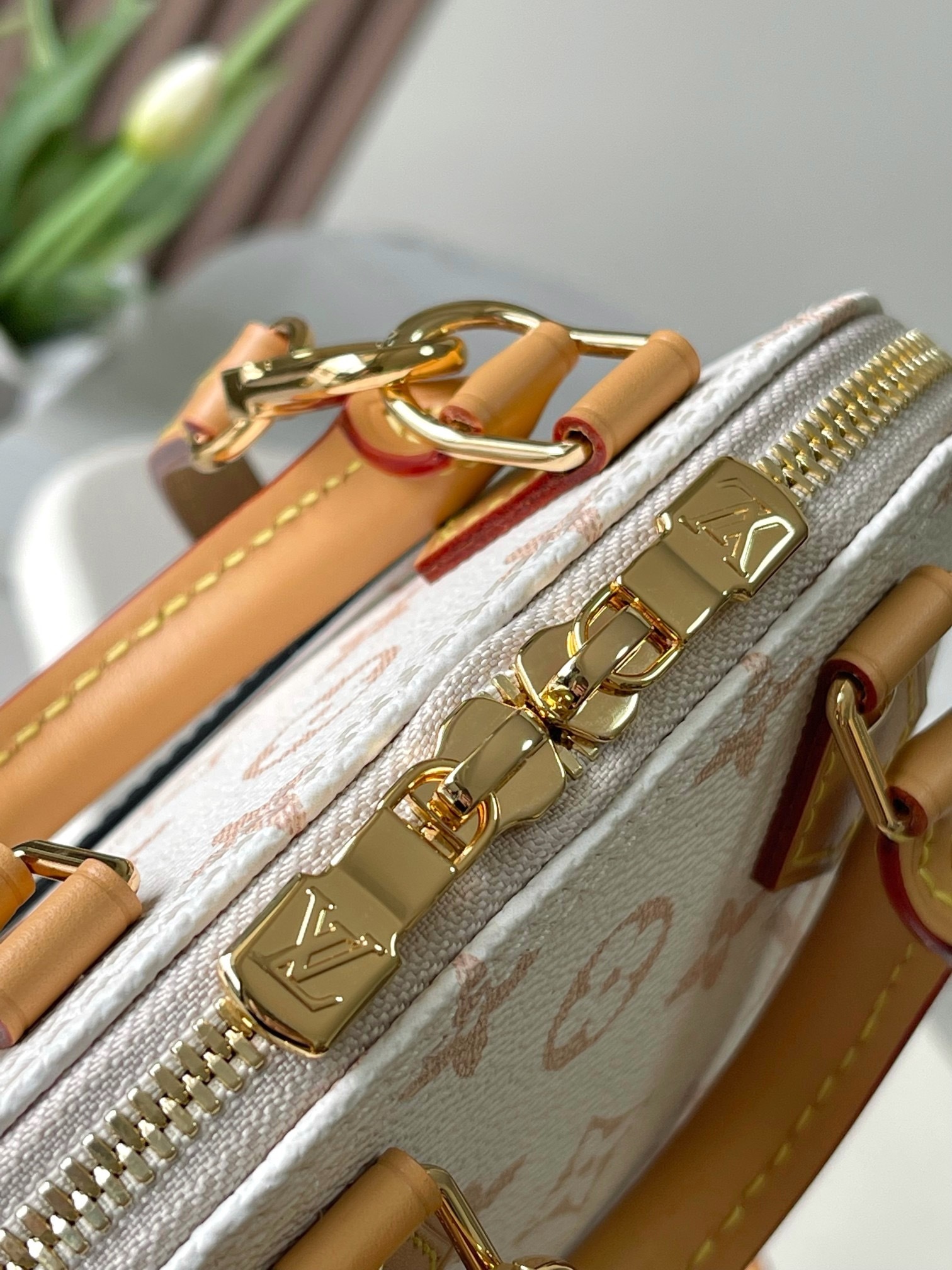 New Collection LV Bag 2592 New Collection LV Bag 2592