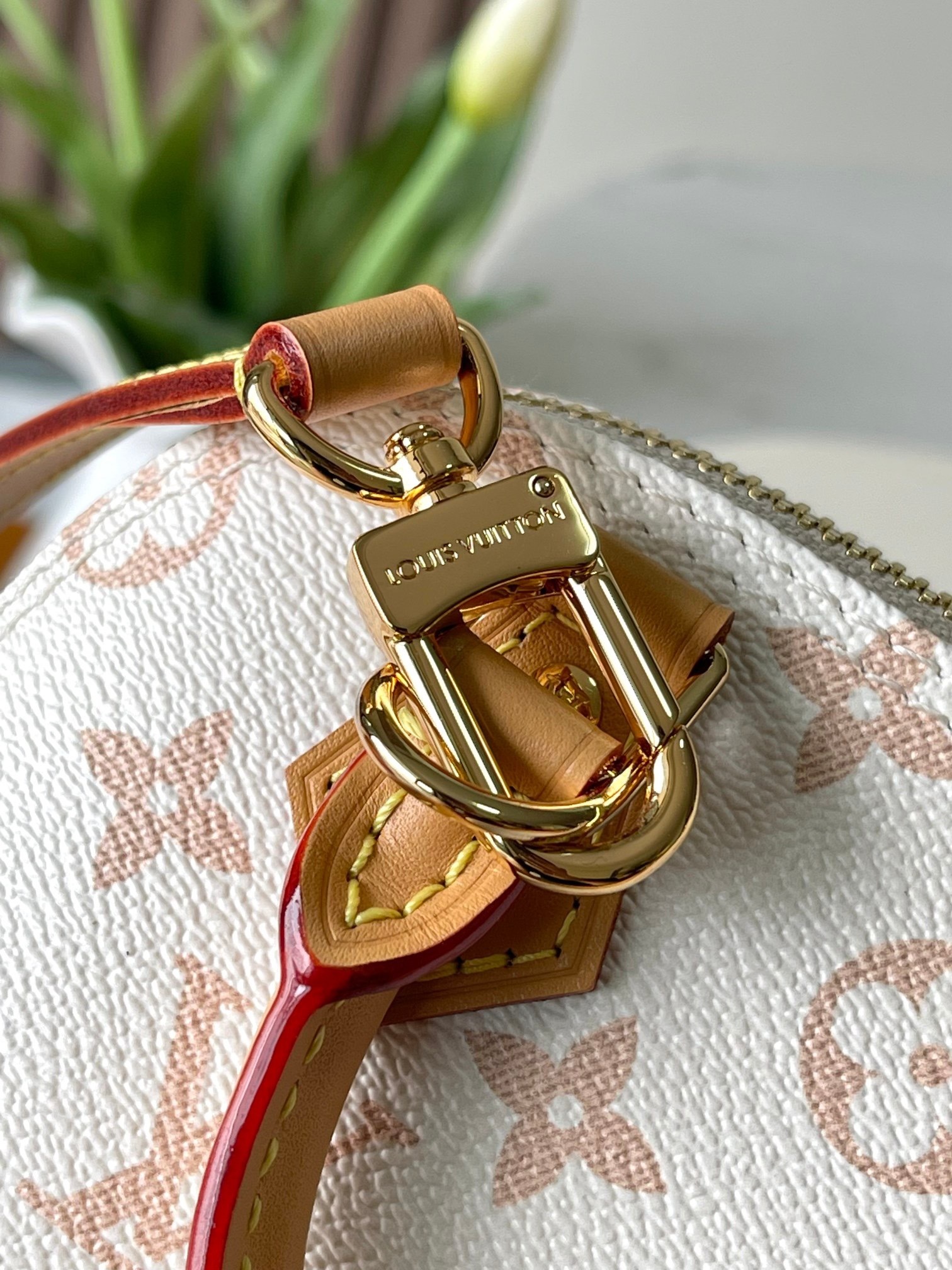 New Collection LV Bag 2592 New Collection LV Bag 2592